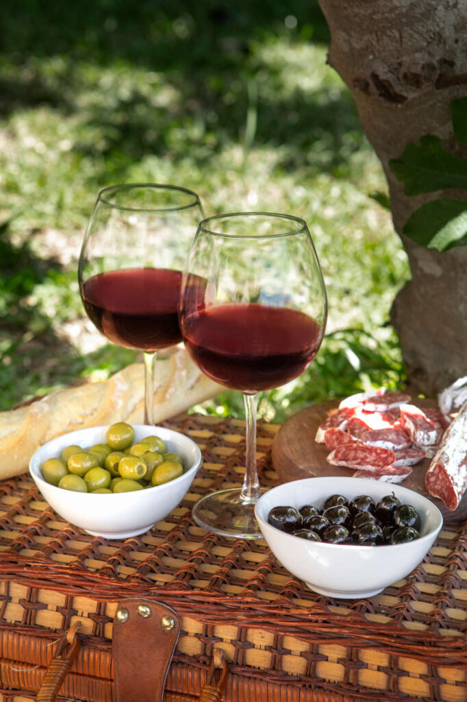 Do olives go with Cabernet Sauvignon?