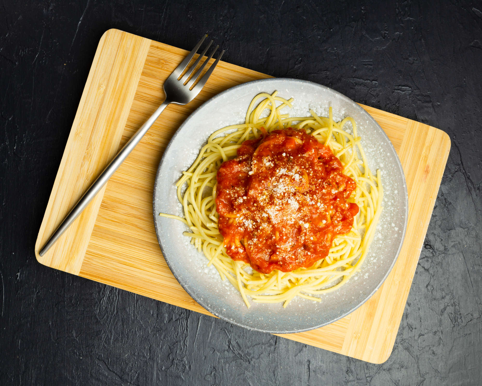 Photo of a bolognese sauce cooked with wine